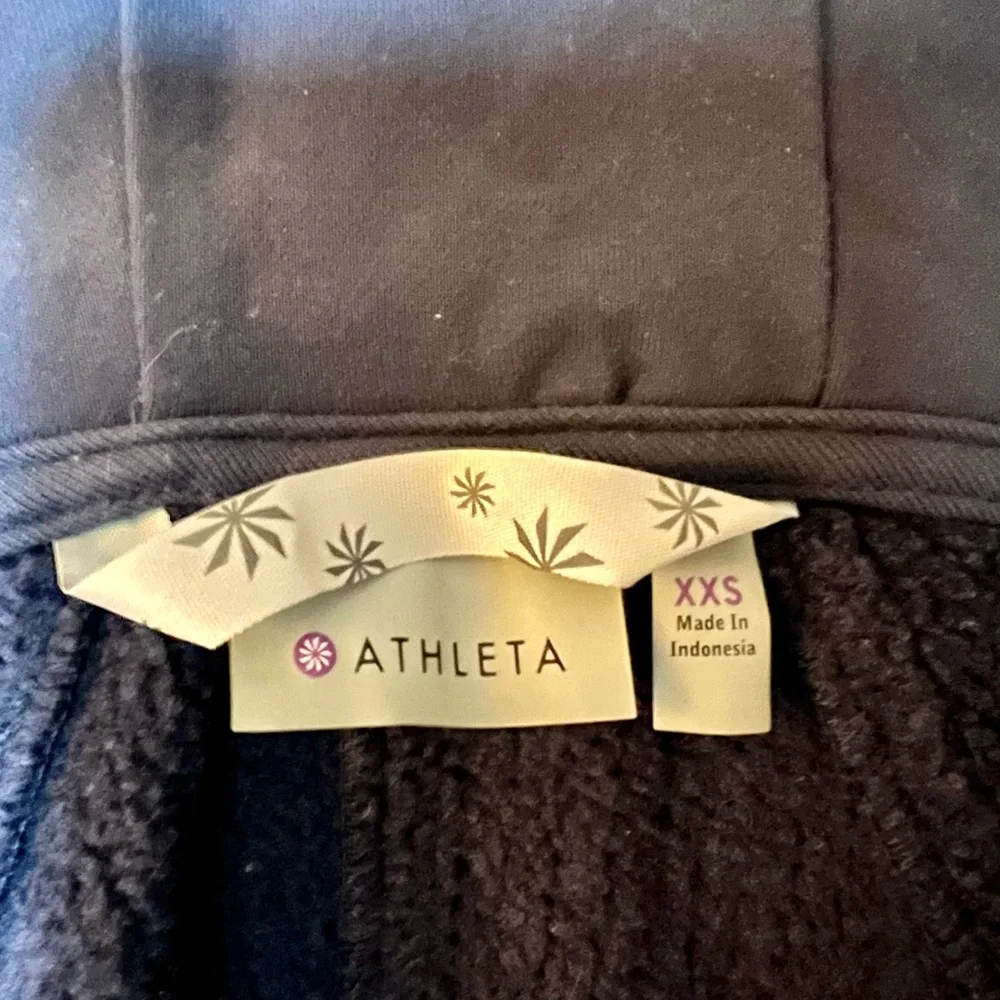 “Rare” Athleta hooded jacket - Picture 5 of 6